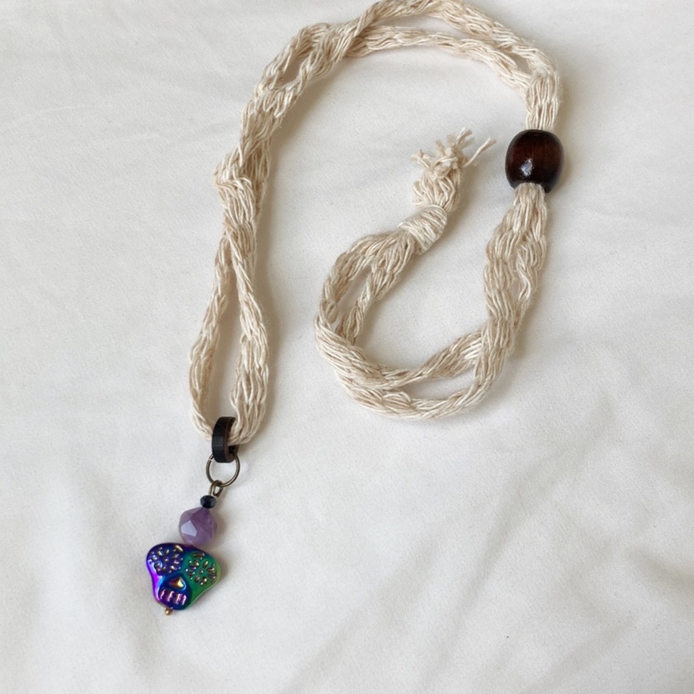 Catrina skull With amethyst stone protection necklace